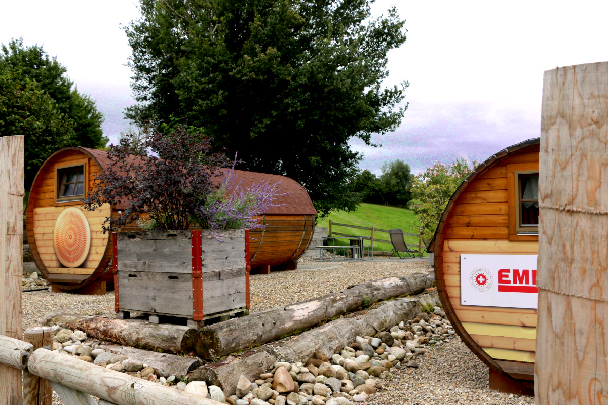 Emmentaler Wohnfass bei der Emmentaler Schaukäserei – Glamping im Emmental