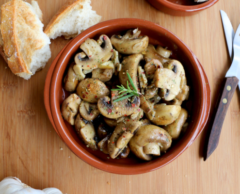 Champignons mit Knoblauch