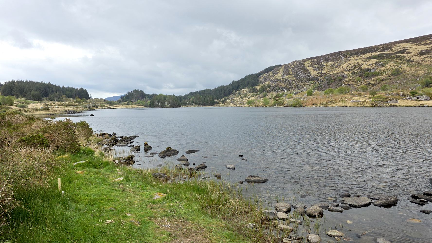 Looscaunagh Lough in der Nähe von Killarney