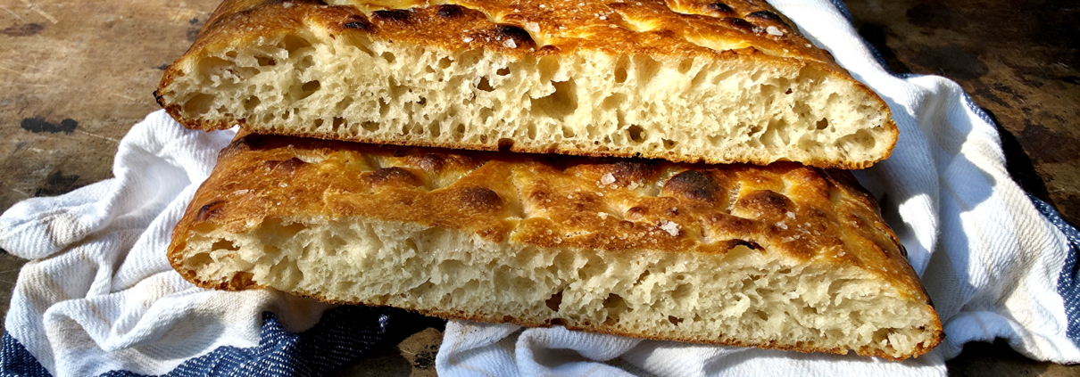 Focaccia mit Übernachtgare im Anschnitt
