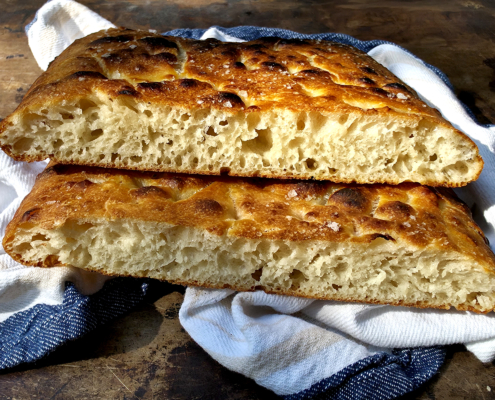 Focaccia mit Übernachtgare im Anschnitt
